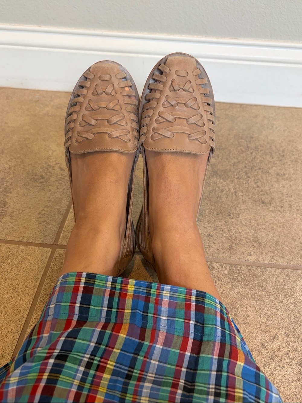 Nisolo Hurachees size 7
